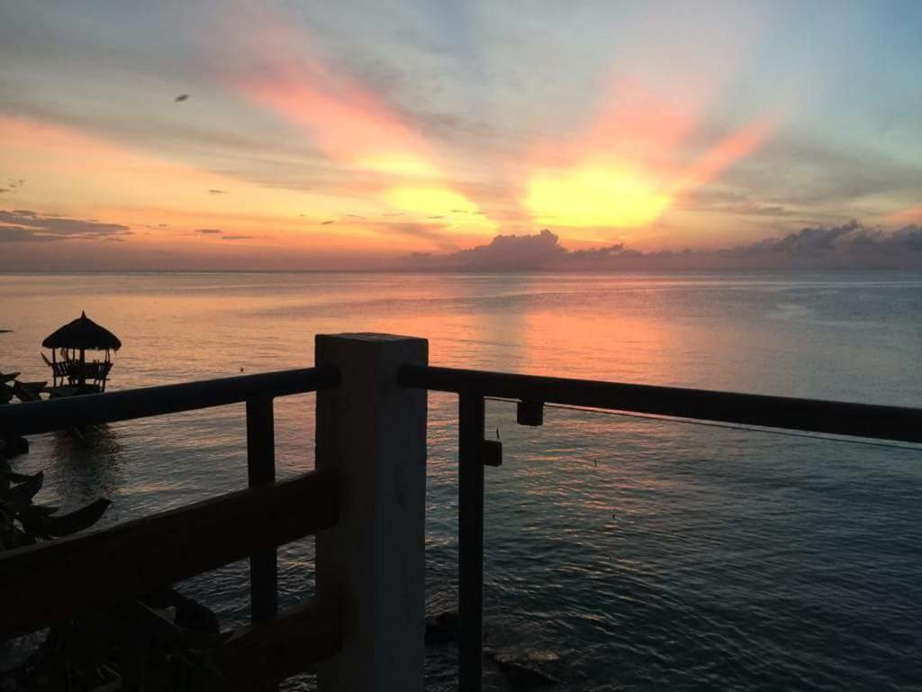 La Bella Beach House Boljoon エクステリア 写真